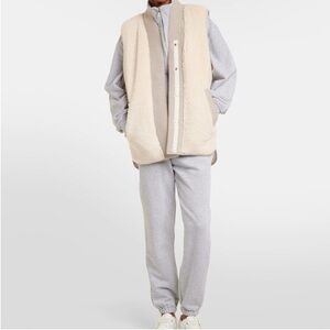 Varley Covey Reversible Quilt Gilet VEST
NWT